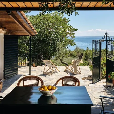 Ferienhaus Lithalona & *