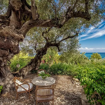 Lithalona & Tatil Evi *